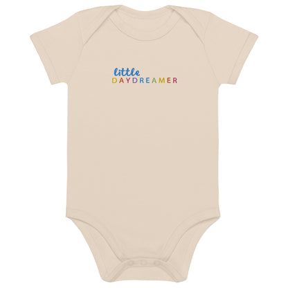 Little.Daydreamer // Babystrampler aus Bio-Baumwolle // Unisex // Stick (Front)